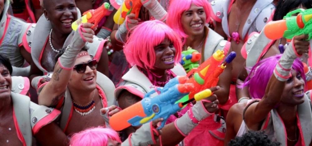 Comissão da AL-BA aprova projeto que proíbe uso de pistolas de água no Carnaval de Salvador