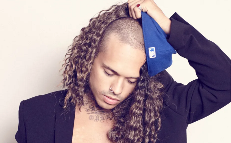 Vitão abre polêmica ao revelar que jogou cabelo raspado no mar como sacrifício