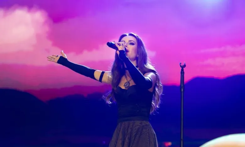 Sandy anuncia nova turnê com show de estreia em Salvador