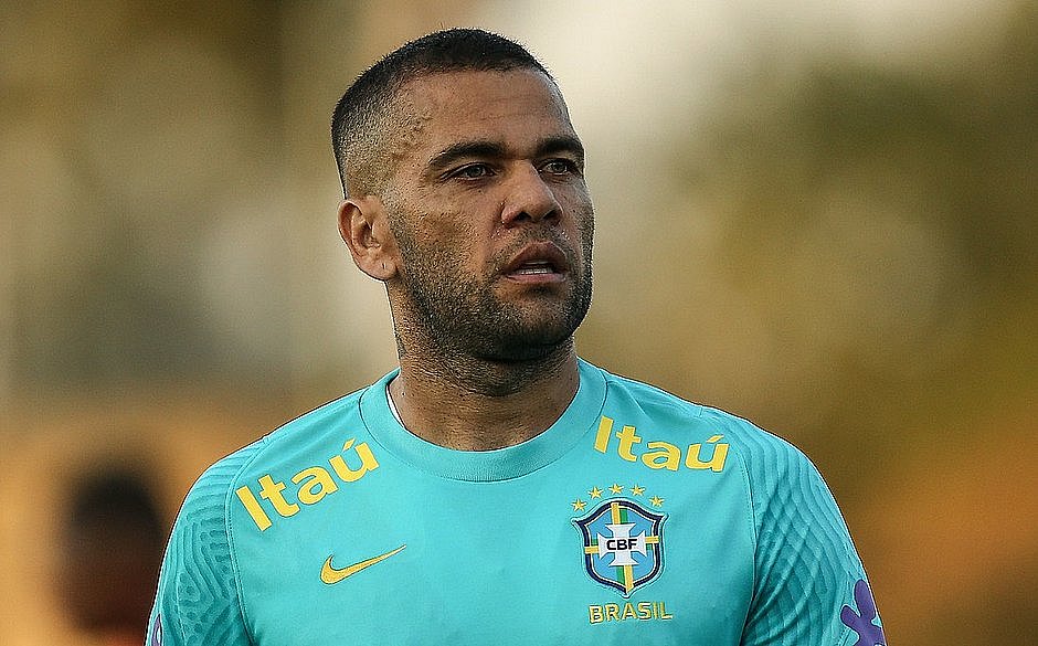 Em novo depoimento, Daniel Alves diz que mentiu em juízo para ocultar infidelidade