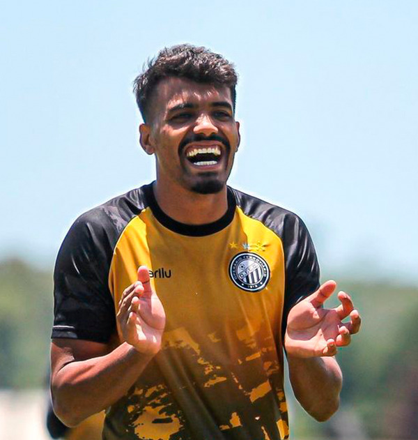 Após saída de Goulart, Bahia acerta contratação de Vinícius Mingotti