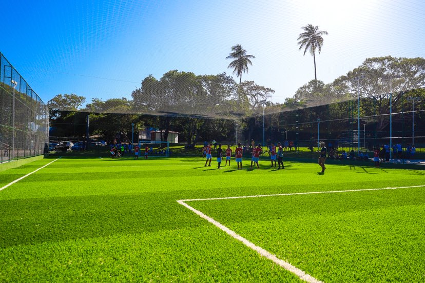 Campo de grama sintética é inaugurado em Açuzinho