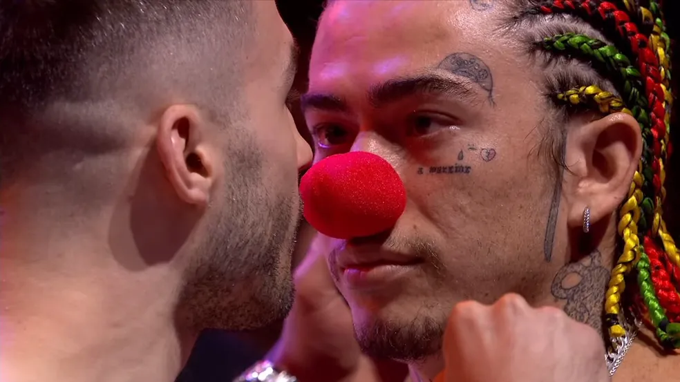 Whindersson bate peso e enfrenta rapper em torneio de boxe 