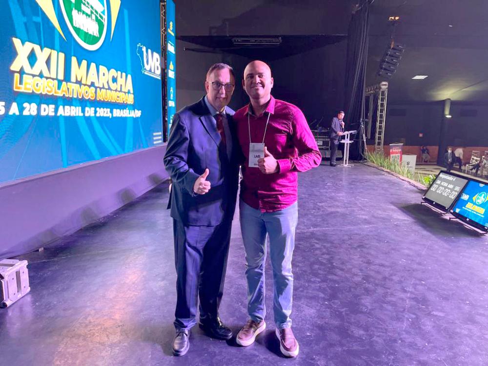 Em Brasília, Neném de Dadinho garante evento Nacional de Vereadores em Praia do Forte