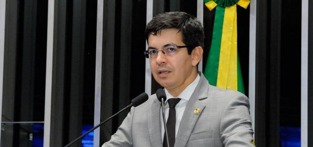 Randolfe quer abertura de inquérito contra Google após ataque ao PL das Fake News
