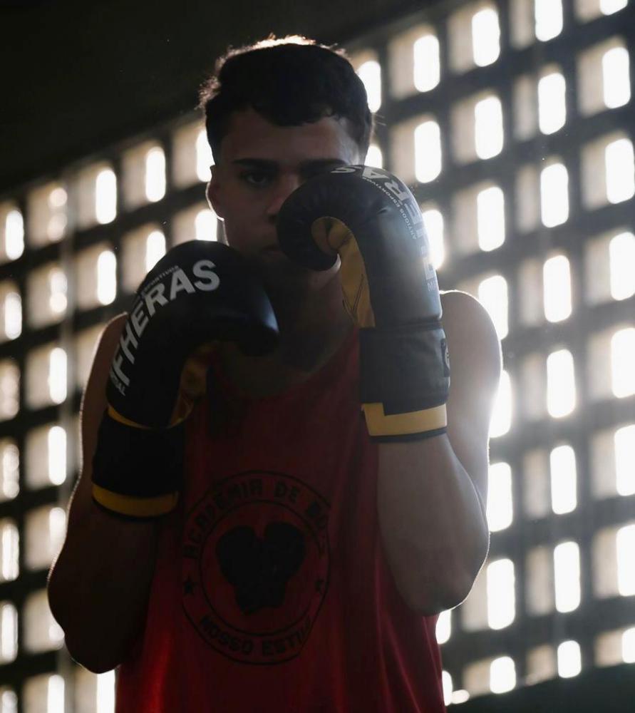 Ricardo Santana representa Mata em Campeonato Baiano, em homenagem a Reginaldo Holyfield
