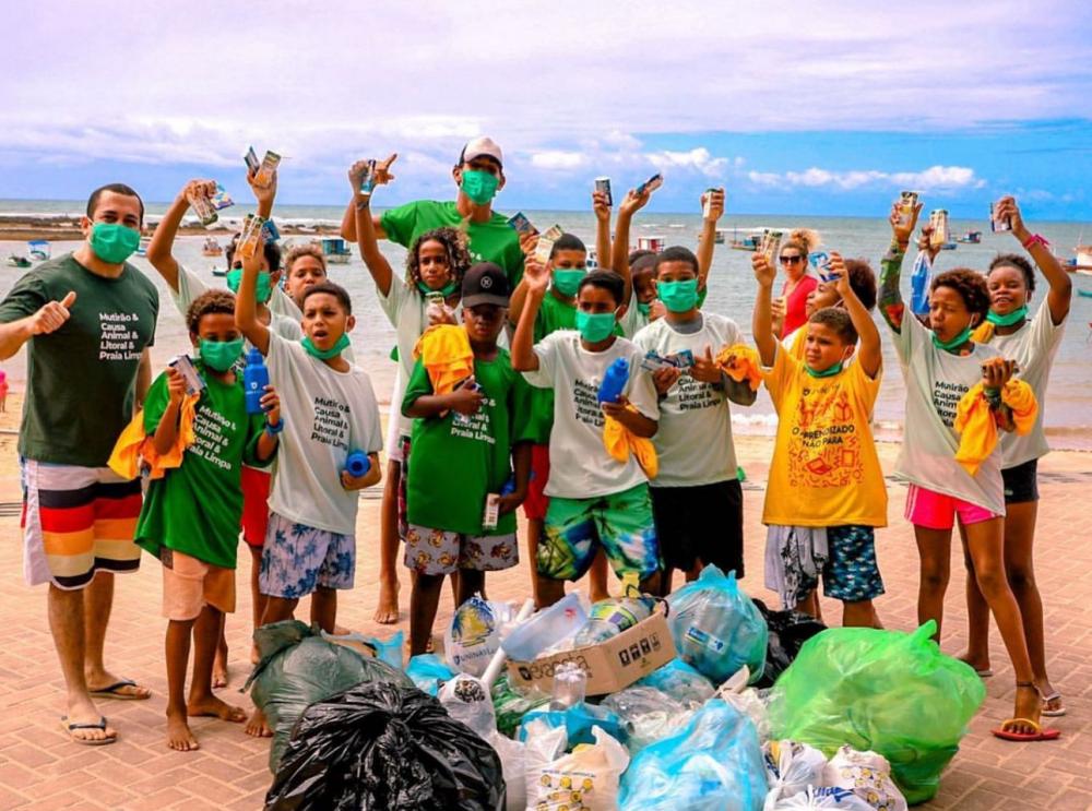 Praia Limpa acontece em junho em Praia do Forte