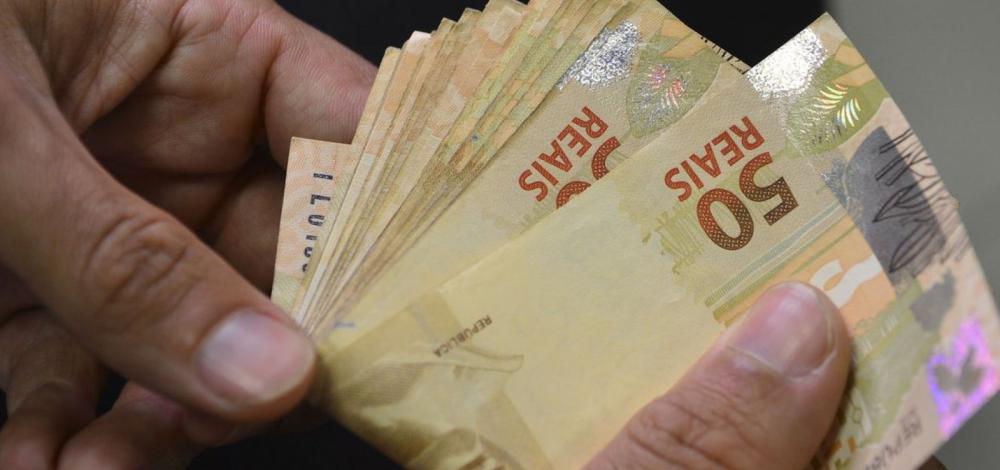 Governo antecipa para maio o pagamento do 13º de beneficiários do INSS