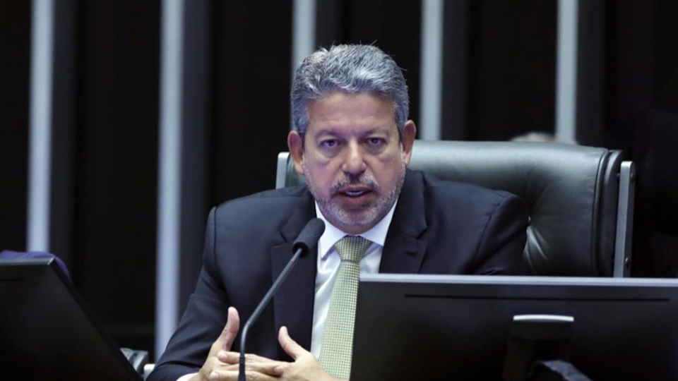 Arthur Lira afirma ser 