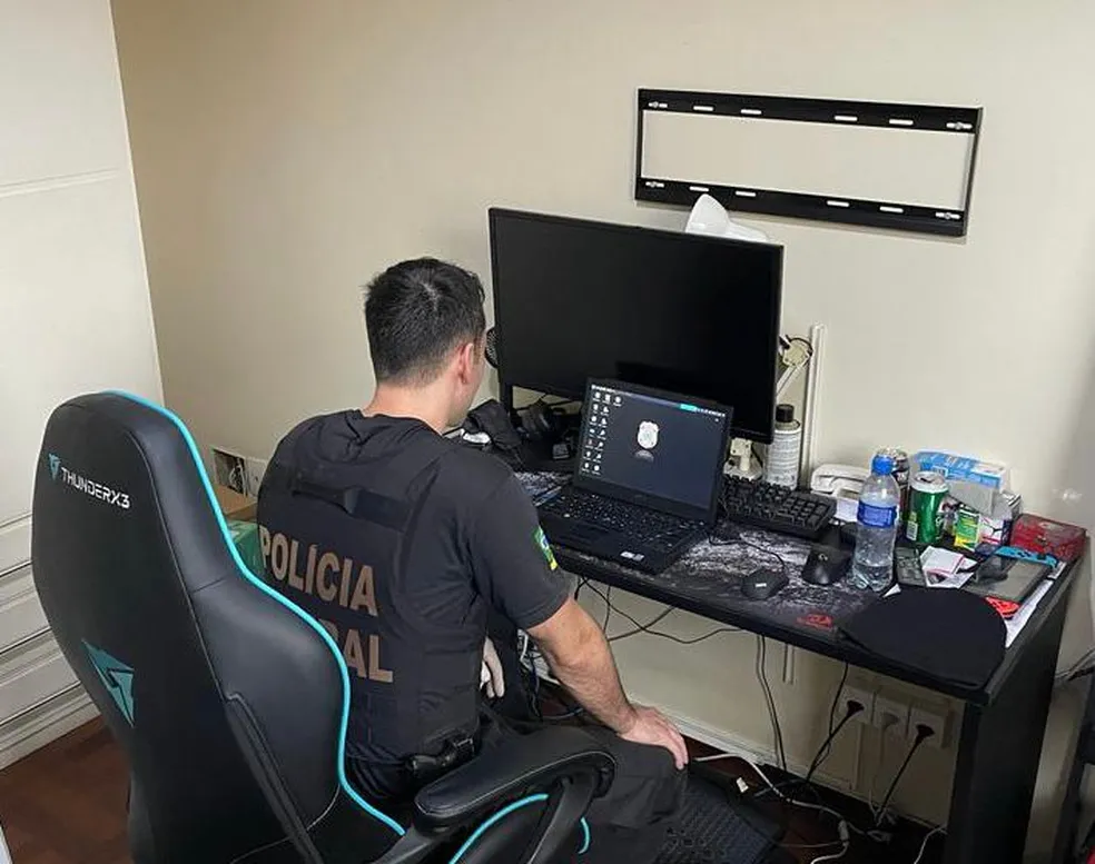 PF prende homem que fingia ser menina para obter fotos de crianças
