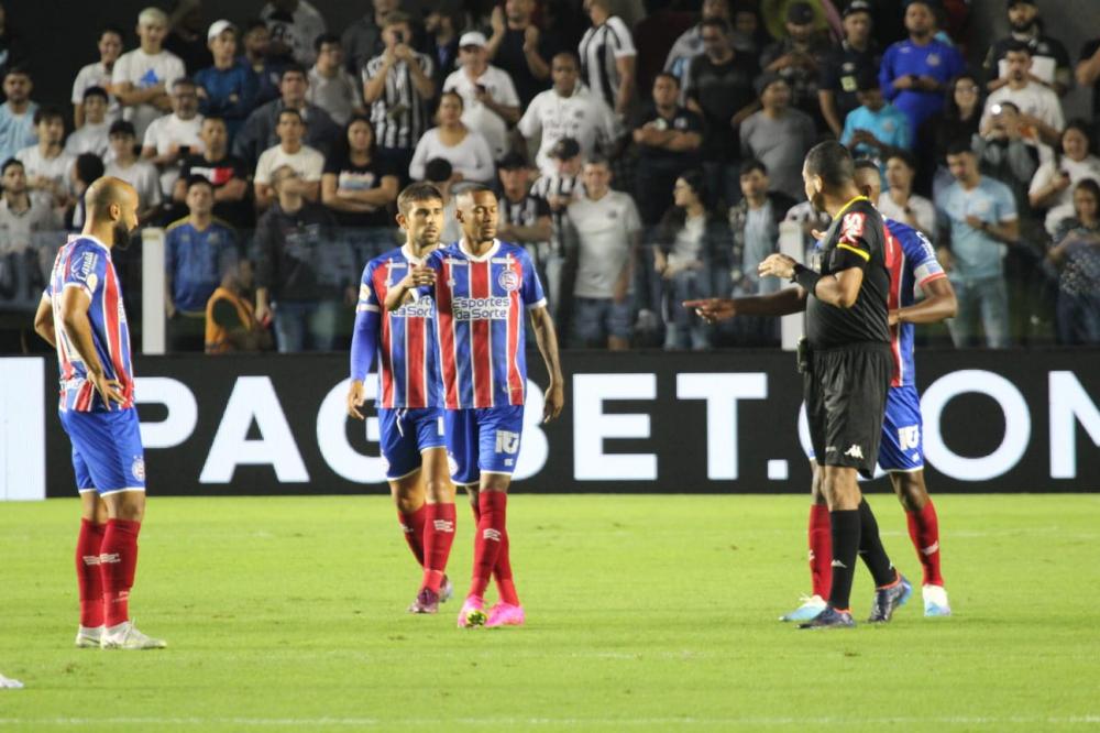 Dominado, Bahia leva três gols e perde para o Santos na Vila Belmiro