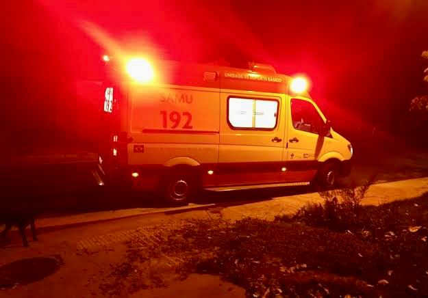 Homem é socorrido com faca cravada no pescoço em Mata de São João