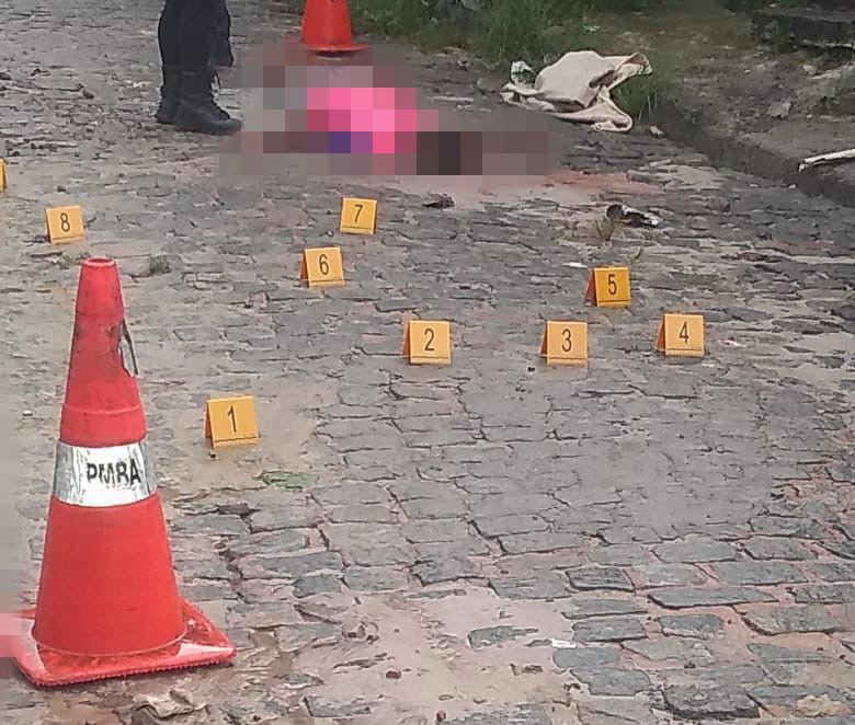 Jovem de 25 anos é assassinado em via pública em Dias d’Ávila