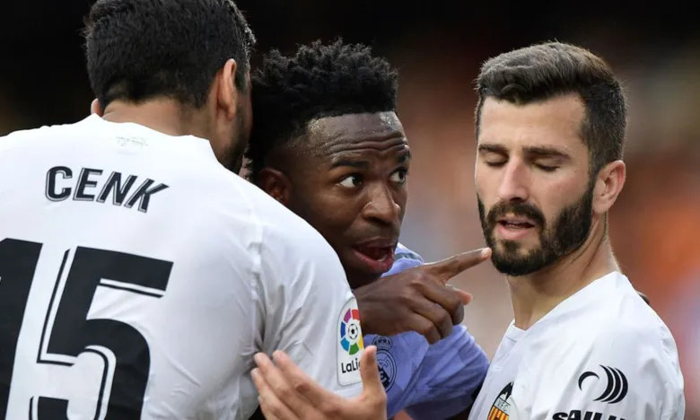 Brasil notificará autoridades espanholas após racismo contra Vini Jr