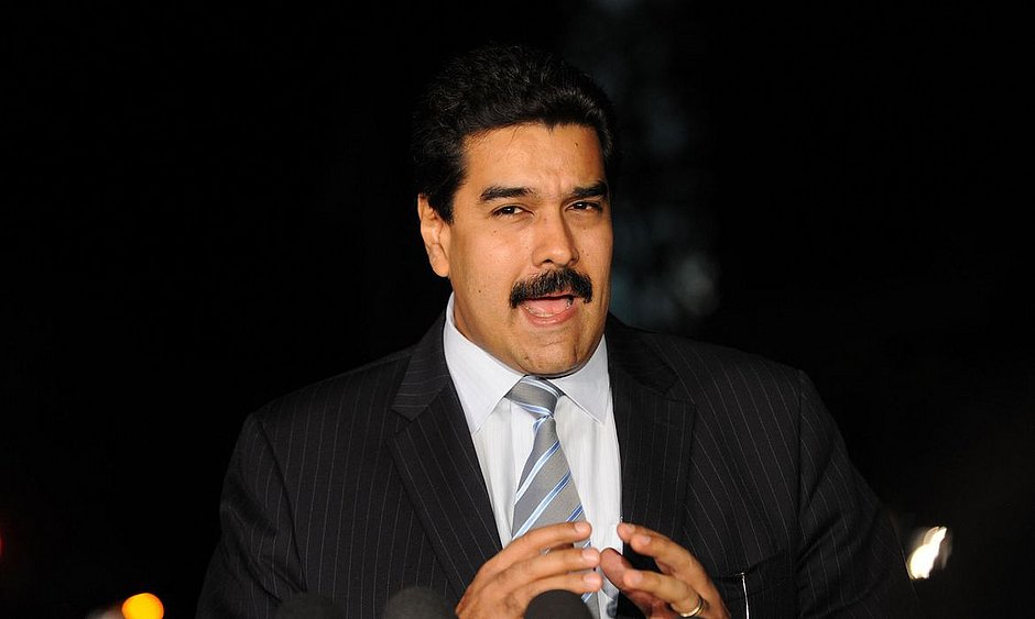Presidente da Venezuela chega a Brasília para cúpula de países da América do Sul