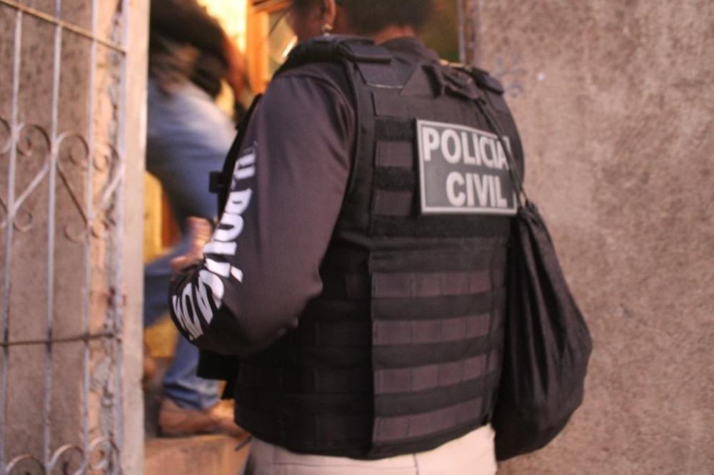 Suspeito de homicídio é preso durante operação em Camaçari