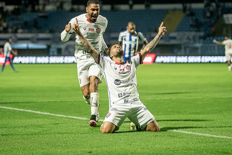 Resultados da 9ª rodada garantem Vitória na liderança da Série B