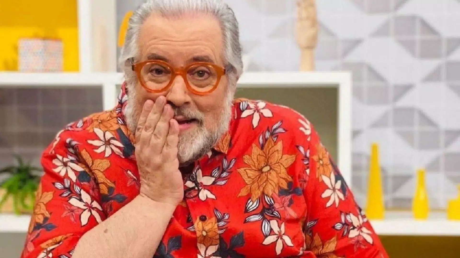 TV Gazeta demite jornalista Leão Lobo