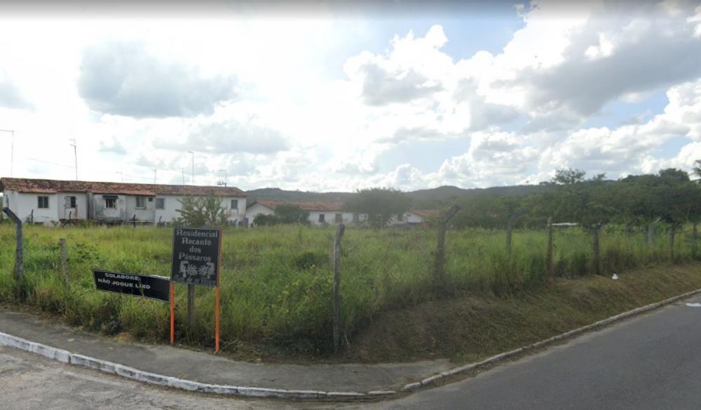 Mulher é presa por abandonar os três filhos de 2 e 4 anos em Dias d'Ávila