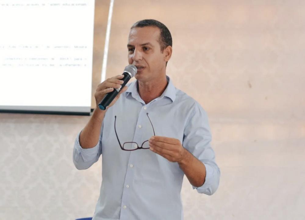 Secretário de Educação diz que vai recompor instrumentos perdidos em incêndio no Altair da Costa 