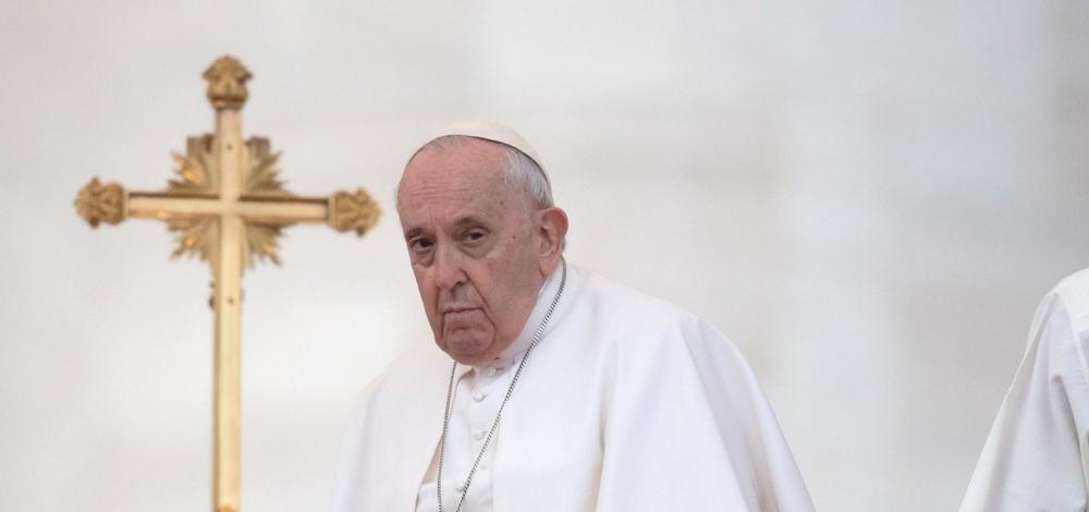 Papa Francisco é hospitalizado para realizar cirurgia no intestino