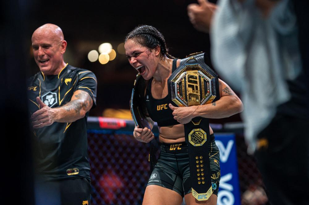 Amanda Nunes derrota mexicana e anuncia aposentadoria no UFC 289