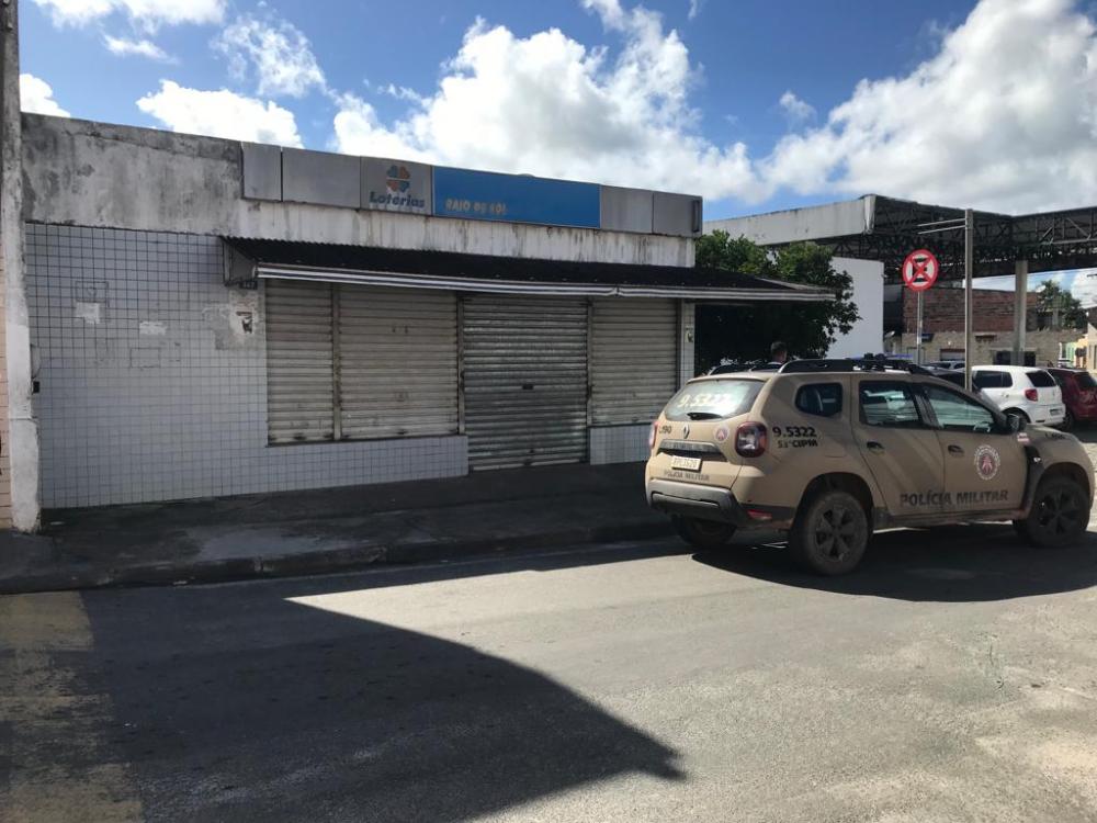Lotérica amanhece fechada após funcionário ter casa invadida por criminosos