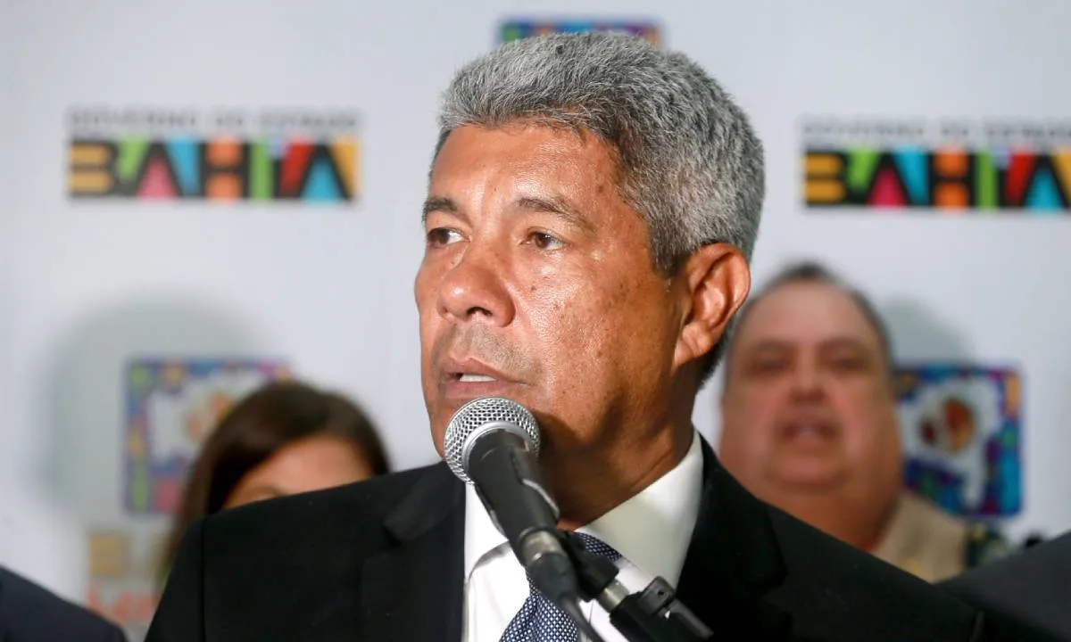 Governo da Bahia anuncia antecipação de salário para São João