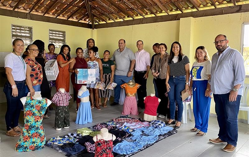 Prefeitura de Dias d'Ávila conclui oficinas nos residenciais Minha Casa Minha Vida
