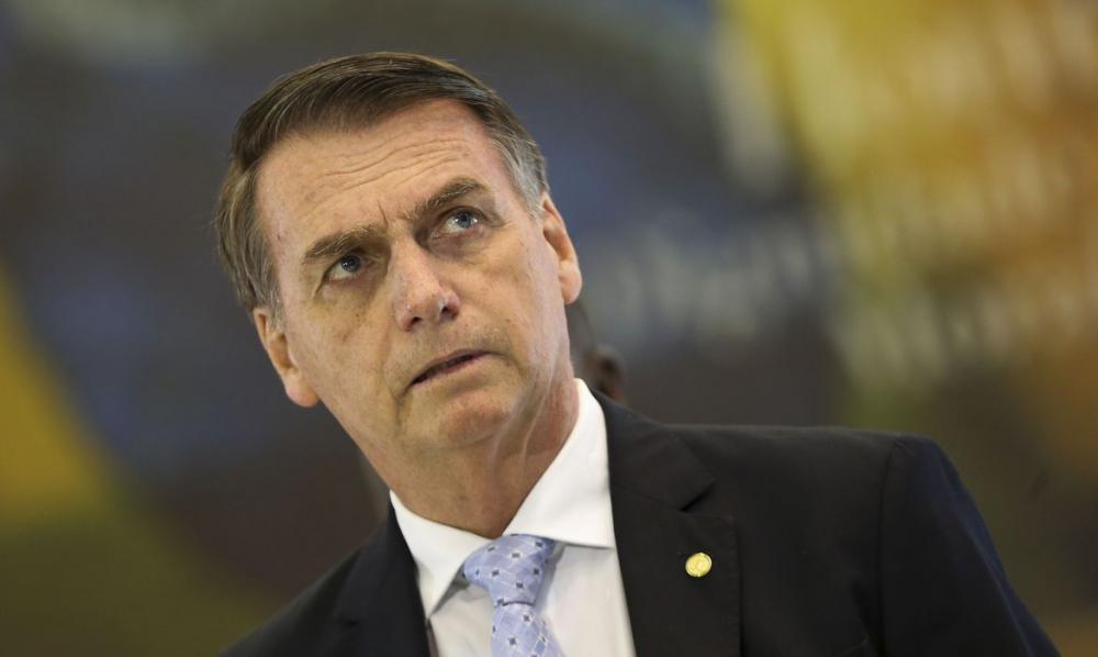 Justiça bloqueia quase R$ 90 mil das contas de Bolsonaro