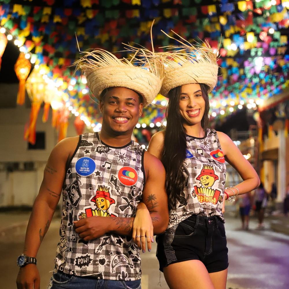 Bloco Espantalho apresenta abadá 2023; confira fotos