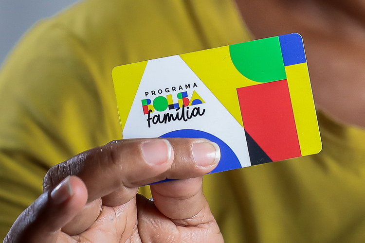 Caixa paga Bolsa Família com novo adicional de R$ 50 a NIS de final 3
