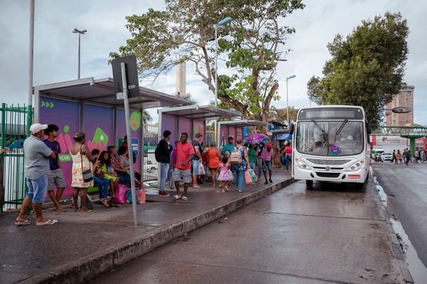 Transporte público de Camaçari inicia operação 