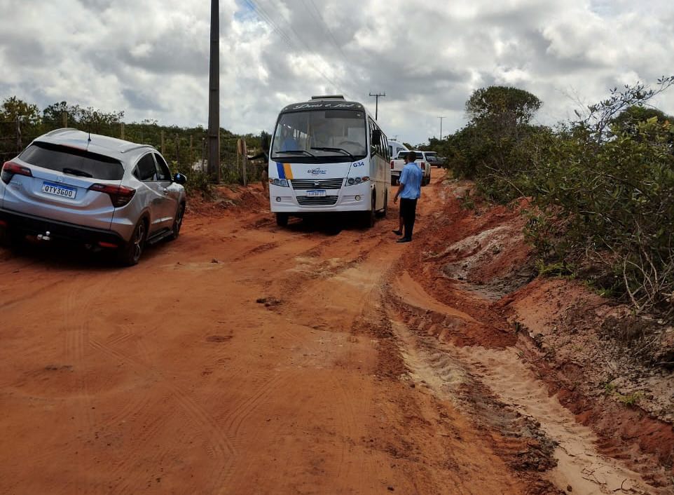 Moradores de Santo Antônio reclamam de condições de estrada na localidade