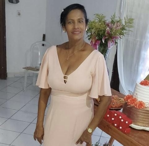 Professora matense internada em estado grave aguarda regulação há uma semana
