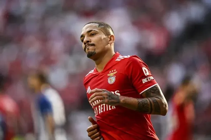 Lateral-direito já está em Salvador para assinar contrato com o Bahia