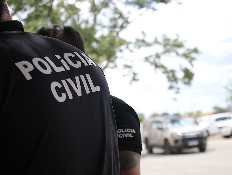 Homens são presos quando descartavam corpo em Simões Filho