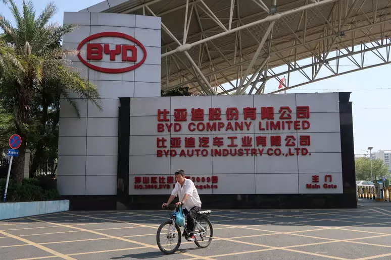 BYD recebe mais de 20 mil currículos em 24h para fábrica em Camaçari 