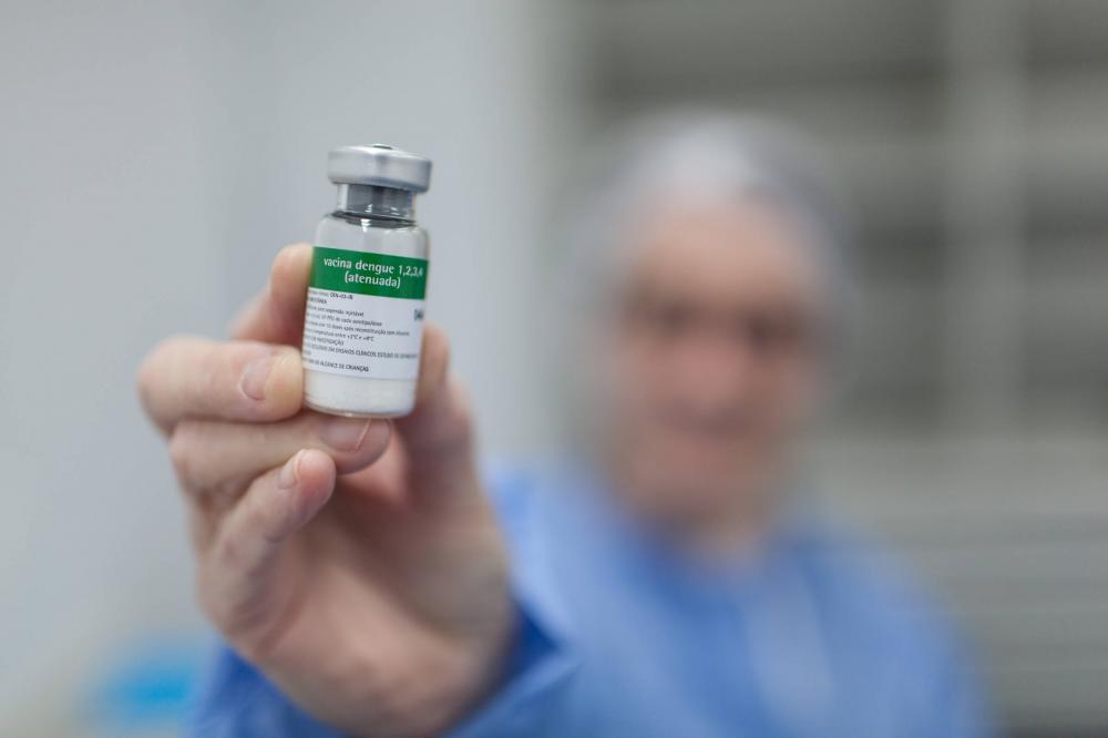 Ministério da Saúde diz que vacina japonesa contra dengue deve chegar ‘em breve’ 