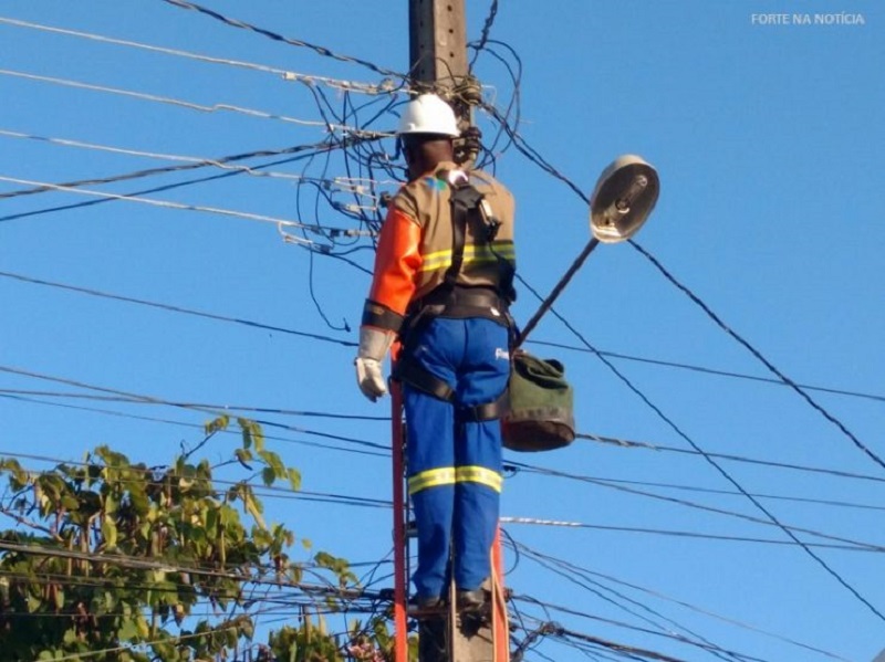 Coelba realiza desligamento de energia em Mata de São João nesta quarta