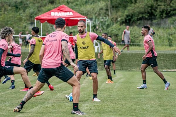 João Victor desfalca o Vitória contra o Sport; Osvaldo será avaliado