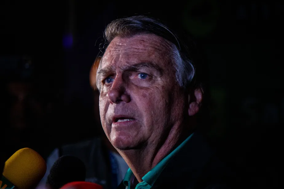 PGR quer lista com nomes de seguidores de Bolsonaro nas redes sociais