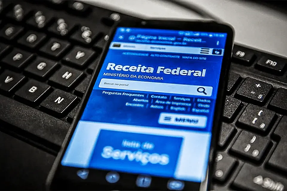 Receita abre consulta para 3º lote de restituição do Imposto de Renda