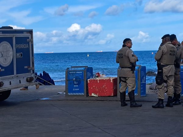 Corpo encontrado em isopor no Porto da Barra é identificado