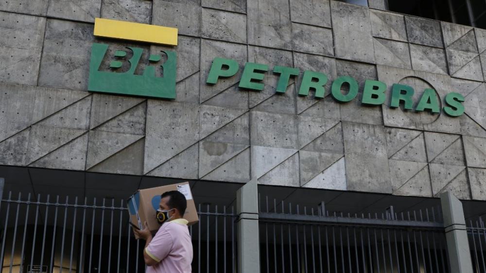 Petrobras vai convocar mais de 2 mil aprovados no cadastro de reservas de concursos