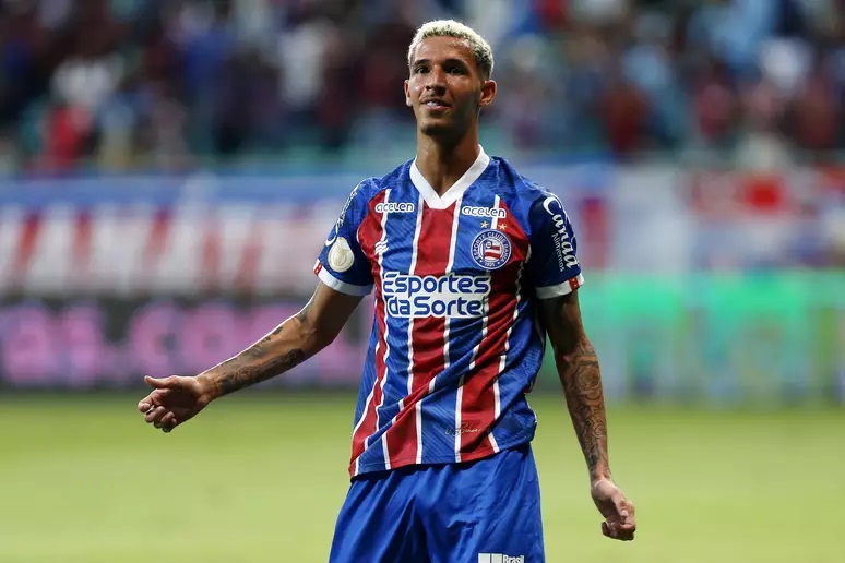 Sem espaço, Arthur Sales acerta saída do Bahia