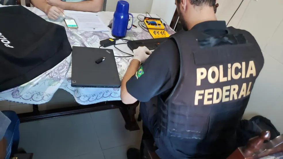 PF cumpre mandados em ação contra pornografia infantil na BA