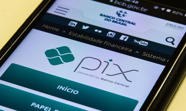 PF faz operação contra grupo que fraudou R$ 1 milhão em Pix na Caixa