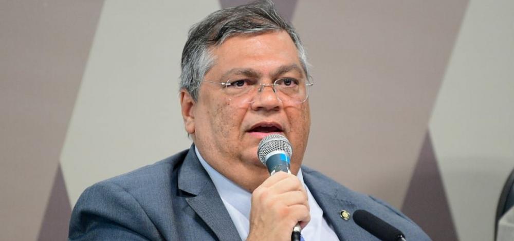 Dino afirma ser 
