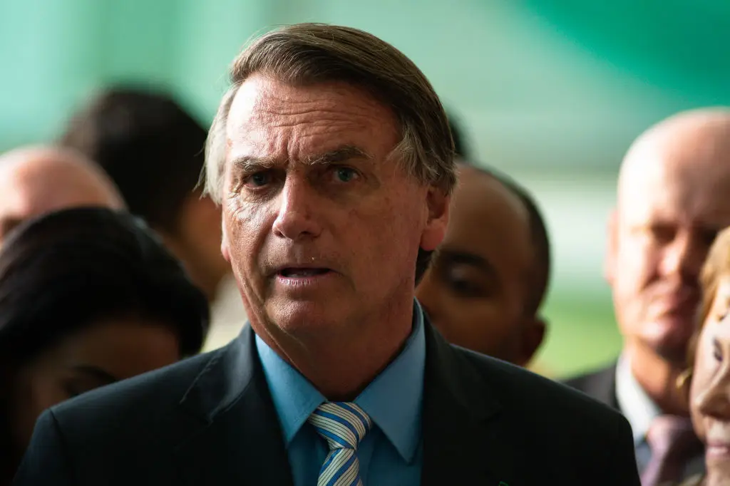 TSE multa Bolsonaro por propaganda irregular nas eleições de 2022